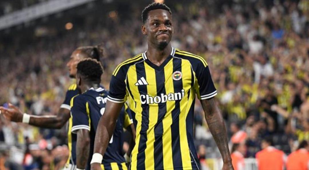 Fenerbah&ccedil;e de Domenico Tedesco dan &ccedil;arpıcı Jhon Duran a&ccedil;ıklaması! Stuttgart ma&ccedil;ı &ouml;ncesi sakatlığı hakkında konuştu... 2