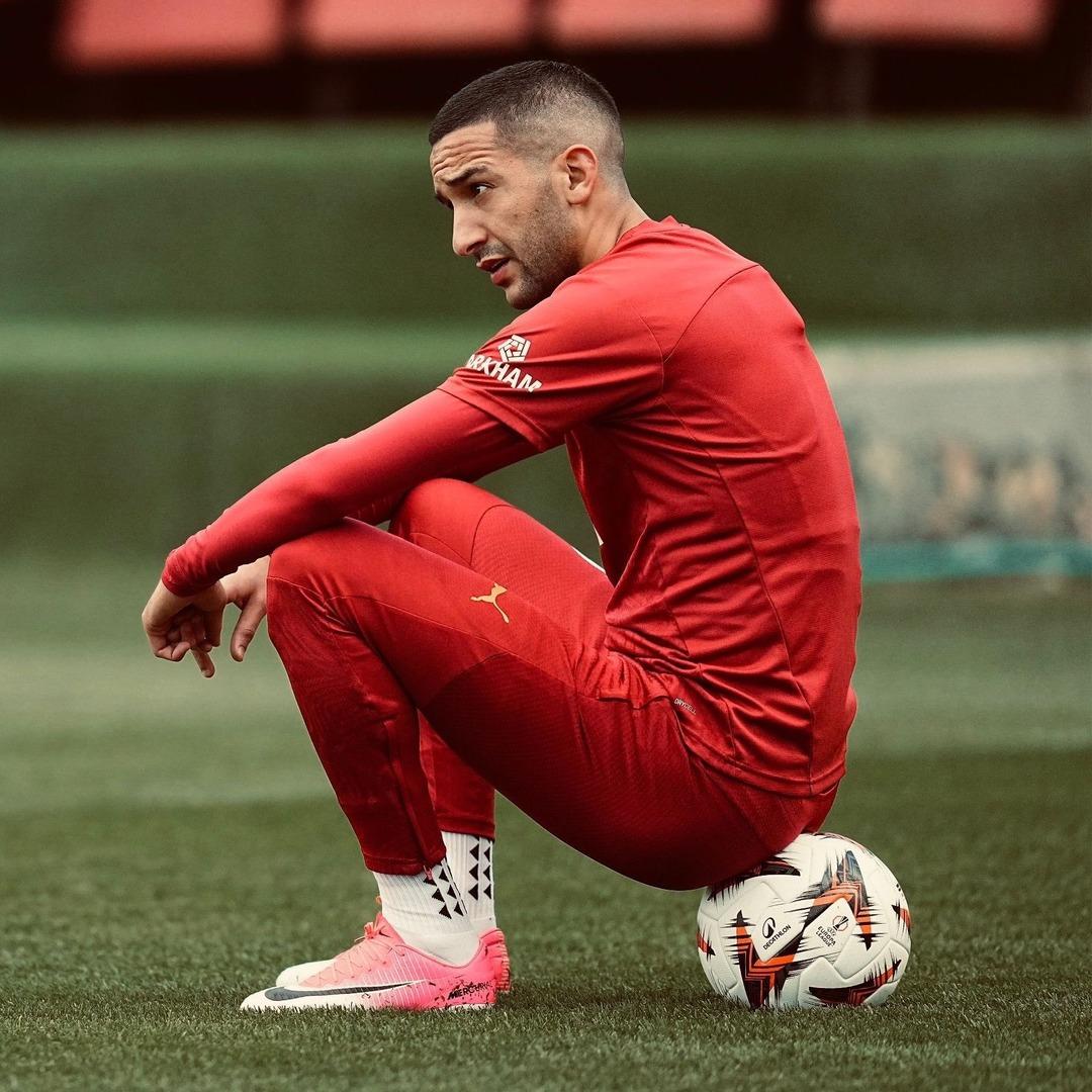 Galatasaray ın eski yıldızı Hakim Ziyech ten s&uuml;rpriz imza! Yeni takımı a&ccedil;ıklandı... 3