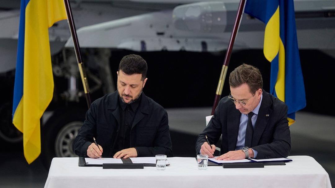 Ukrayna, İsveç’ten Gripen savaş uçağı filosu alacak 3