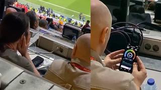 Norveçli gazeteciler, Galatasaray taraftarının gazabına uğradı! Desibel testi yapmak istediler, sağır olmamak için kulaklarını kapattılar...