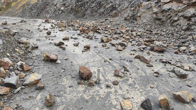 Batman'da sağanak heyelana neden oldu