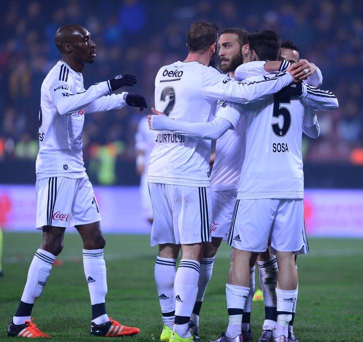 1461 Trabzon - Beşiktaş maçından kareler G4