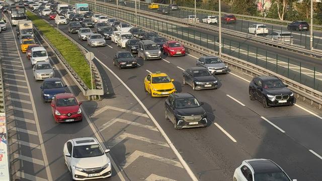 İstanbul'da sabah saatlerine trafik yoğunluğu!