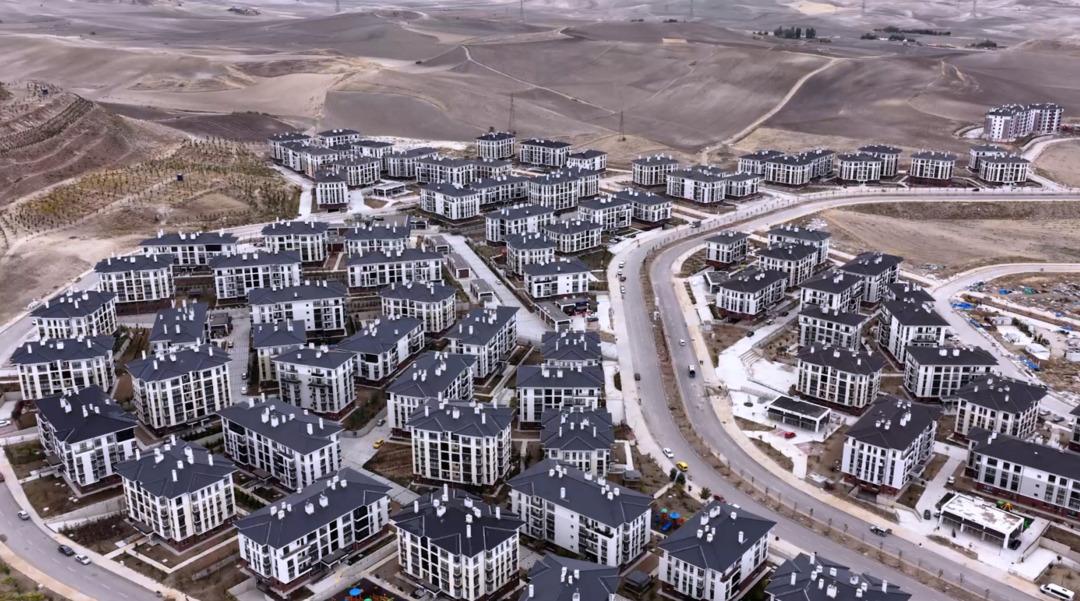 Bakan Kurum dan sosyal konut paylaşımı  Devletimiz 500 bin yuva için hazır  2