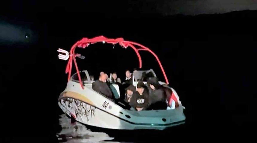 Yunanistan 8’i çocuk 19 düzensiz göçmeni ölüme itti