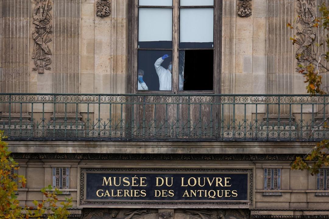 Louvre Müzesi ni soyan hırsızların kaçma anı ortaya çıktı! 88 milyon euroluk mücevheri böyle çaldılar 4