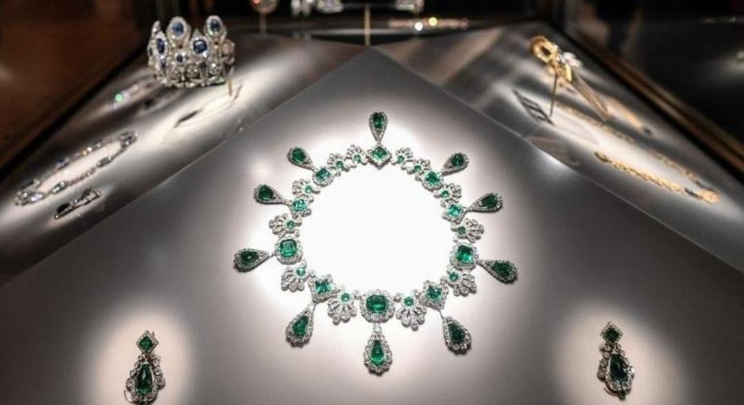 Louvre Müzesi ni soyan hırsızların kaçma anı ortaya çıktı! 88 milyon euroluk mücevheri böyle çaldılar 5