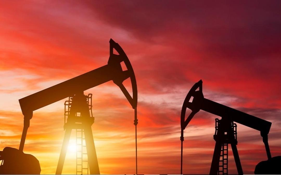 Rus yaptırımları petrolü uçurdu: Brent yükselişi yüzde 4’ü aştı 2