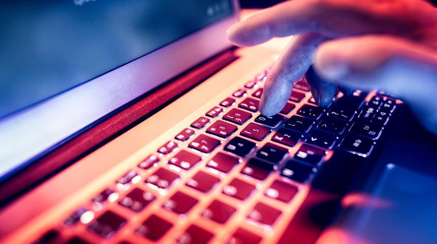 Teknoloji devinden çarpıcı karar! Yüzlerce kişi etkilenecek