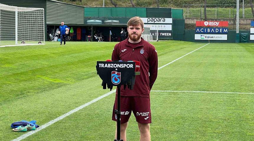 Trabzonspor'un genç savunmacısı Arseniy Batagov basın mensuplarına konuştu! "Trabzonspor’a odaklandım"