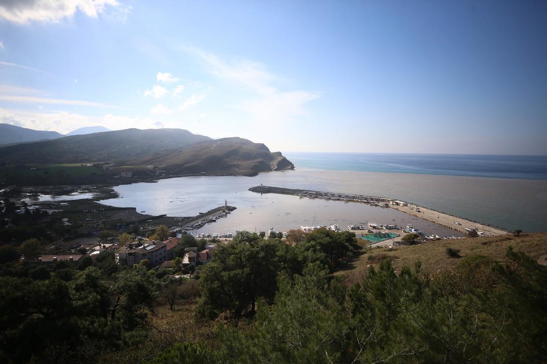 Gökçeada da kuvvetli sağanak etkili oldu! Denizin rengi değişti 2