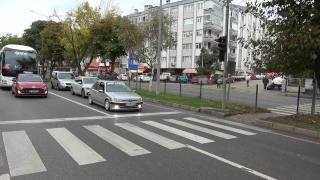 Motosikletin çarptığı adamın yanından böyle geçtiler... 4