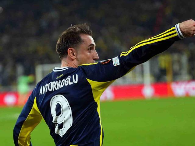 Fenerbahçe, UEFA Avrupa Ligi'nde Stuttgart'ı devirdi! İlk 8 için emin adımlarla gidiyorlar...