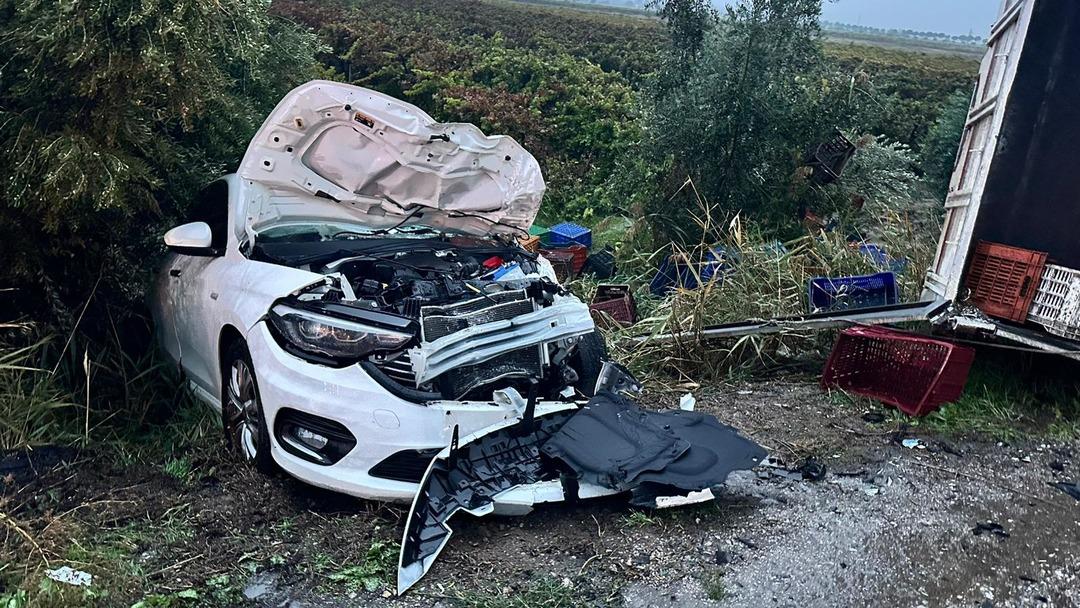 Manisa’da feci kaza! Devrilen kamyonet karşı şeride geçti: 2 ölü, 3 yaralı 1