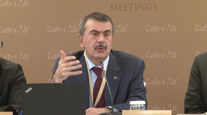 MEB Başkanı Tekin: "Sınavlarda yapay zeka destekli açık uçlu sorular olacak"