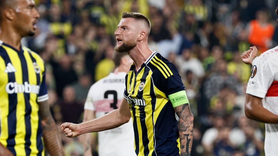 Fenerbahçe Avrupa Ligi nde Stuttgart’ı devirdi! Yorumcular 1 ismi işaret etti! G.Saray 12 kişi, F.Bahçe 10 kişi oynuyor... 2