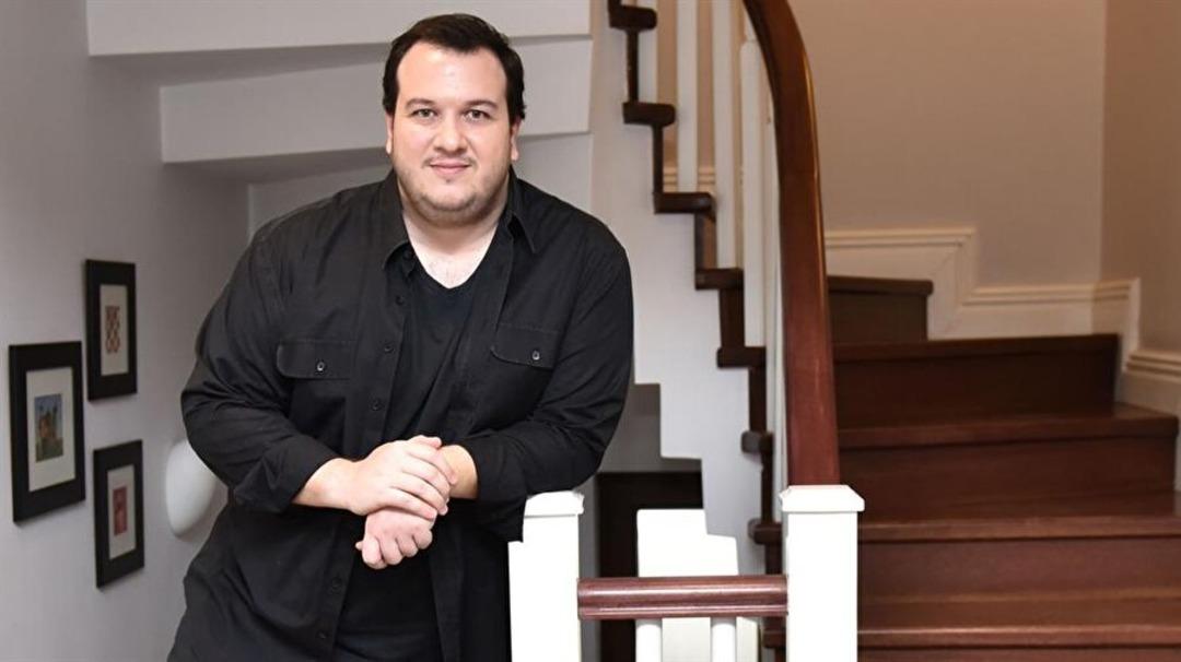 Şahan Gökbakar  tasını tarağını toplayıp ülkeyi terk etti  dendi... Açıklama gecikmedi 1