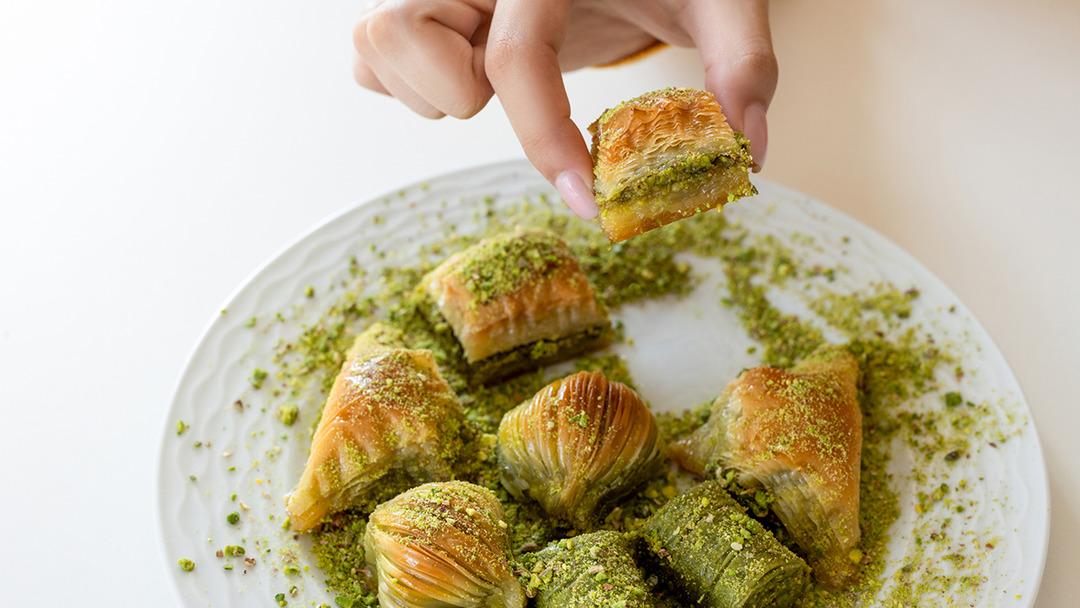 İsyan ettiren ‘baklava’ fiyatları… Sadece bir dilimine 738 TL istiyorlar, bir de indirim yapmışlar! 1