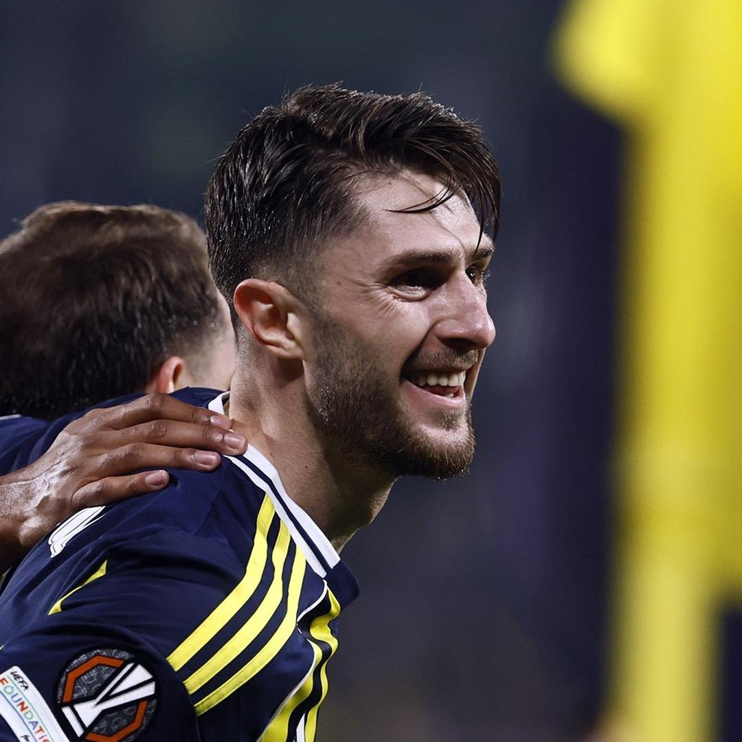 Fenerbahçe Avrupa Ligi nde Stuttgart ı 1-0 geçti! Tedesco maç sonu sakatlıktan dönen Jhon Duran için yeni sistem sinyali verdi.. 5