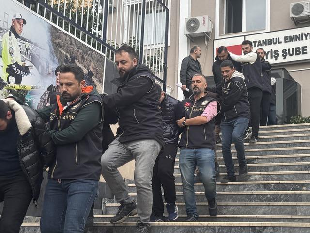 İstanbul merkezli 12 ilde "change" araç operasyonu! 74 zanlı yakalandı 1