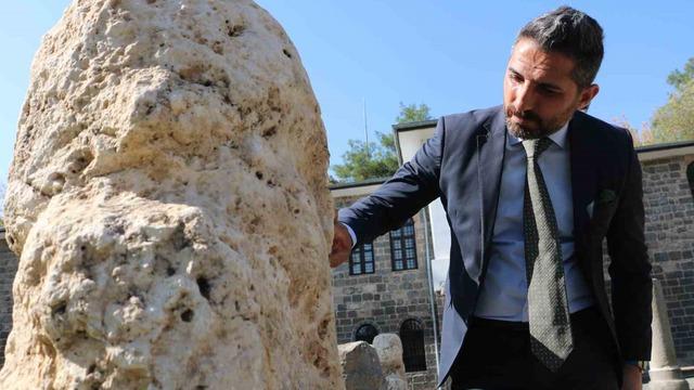 Tarihteki ilk kral Sargon’un iki heykeli Diyarbakır Müzesi’nde ziyarete açıldı
