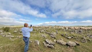 Tuz taşı olarak keçilere yalatılan kayalar bakın ne çıktı: Türk beyliklerinin savaş alanındaki mezar taşları olduğu anlaşıldı
