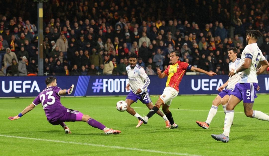 Go Ahead Eagles tan tarihi zafer! Aston Villa devrildi, Nauber şoku yaşandı! 1