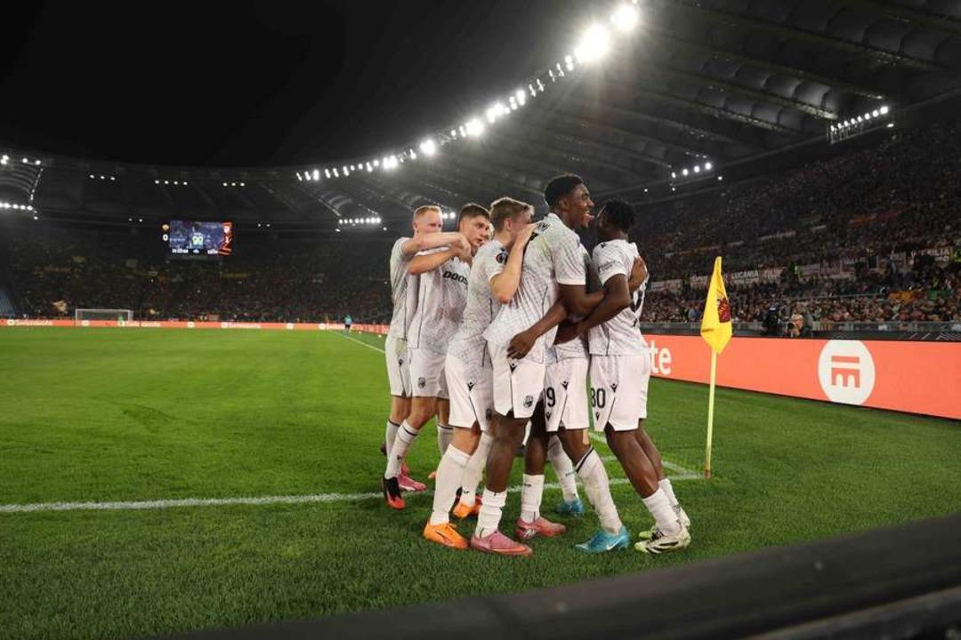 Roma, Avrupa Ligi nde Viktoria Plzen e evinde boyun eğdi; Halil Umut Meler in yönettiği maç tartışmalara neden oldu 1