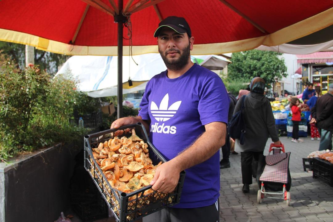 Kilosu 500 lira... Ege Bölgesi nin en sevilen sonbahar lezzeti: Çıntar pazar tezgahlarında yerini aldı 1