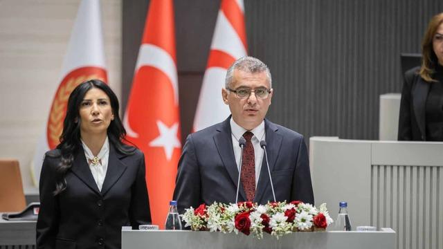 KKTC Cumhurbaşkanı Erhürman, Meclis'te yemin etti