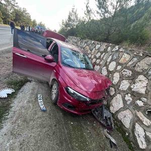 Bilecik’te iki otomobil kafa kafaya çarpıştı: 4 yaralı