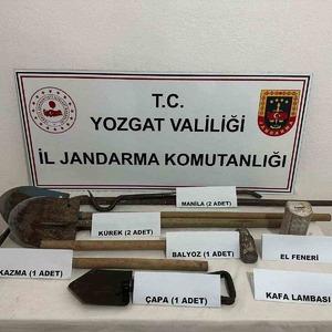 Yozgat’ta Kaçak kazı yapan baba oğula suçüstü yakalandı
