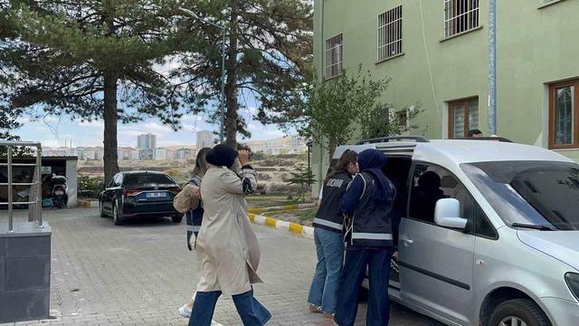 Şeytanın aklına gelmez! Onlarca kilo altın bakın nereden çıktı 2