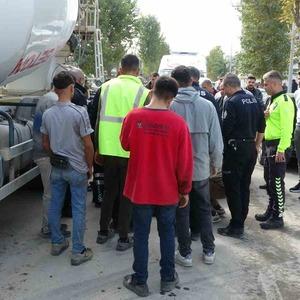 Beton mikserinin çarptığı kadın yaralandı