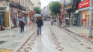 Kırklareli’nde sağanak yağış etkili oluyor