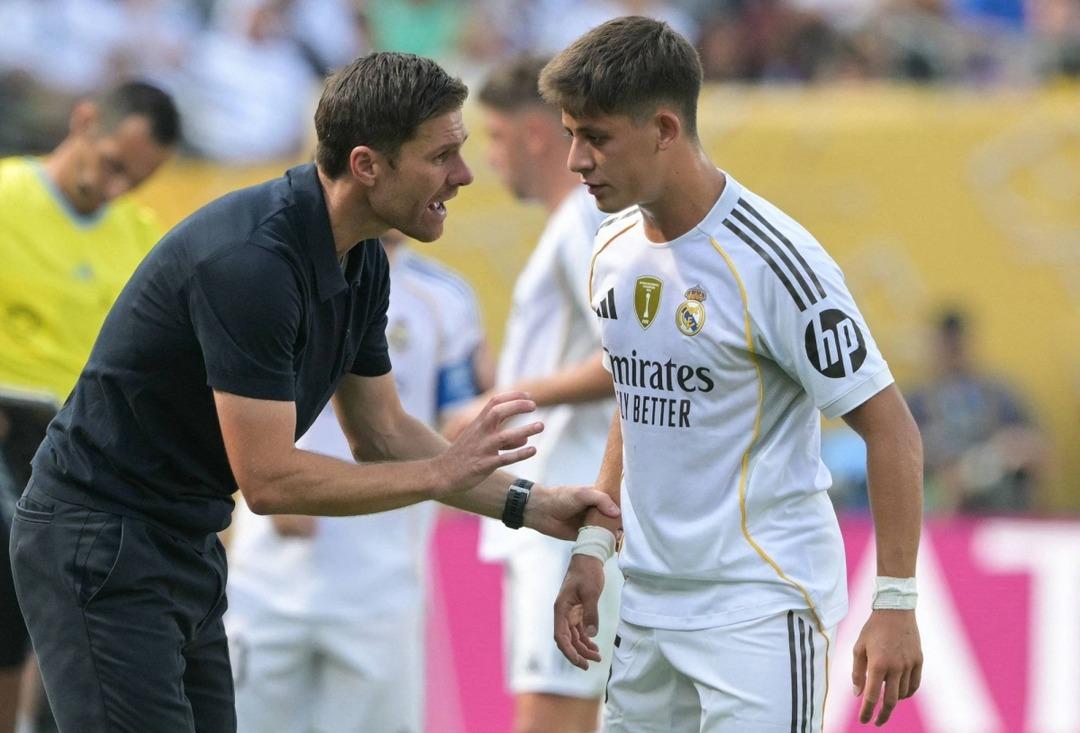 Real Madrid de gözler Kenan Yıldız transferine çevrildi! Oyuncunun menajerinden olay açıklama! Xabi Alonso ille de onu istiyor 2