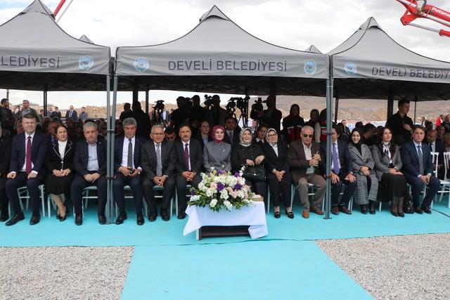 Bakan Göktaş: Yaşlılarımızın bilgi birikimi sadece geçmişin değil, geleceğin de ışığıdır 2