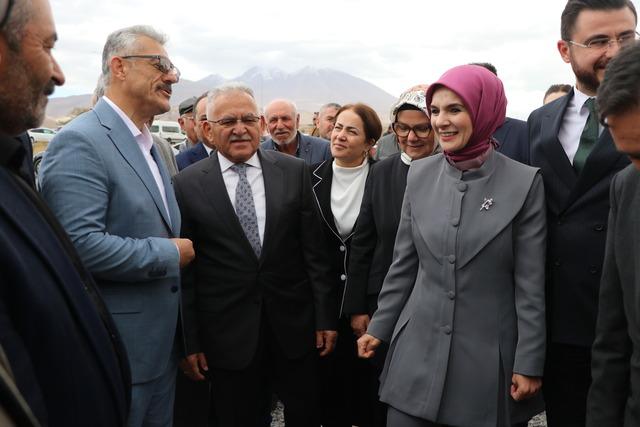 Bakan Göktaş: Yaşlılarımızın bilgi birikimi sadece geçmişin değil, geleceğin de ışığıdır 1