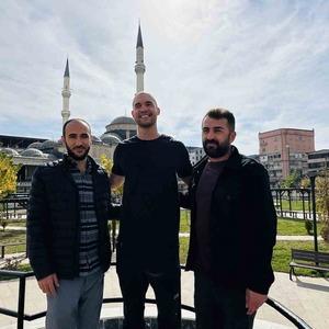 35 ülke gezen Amerikalı Yüksekova’ya ulaştı