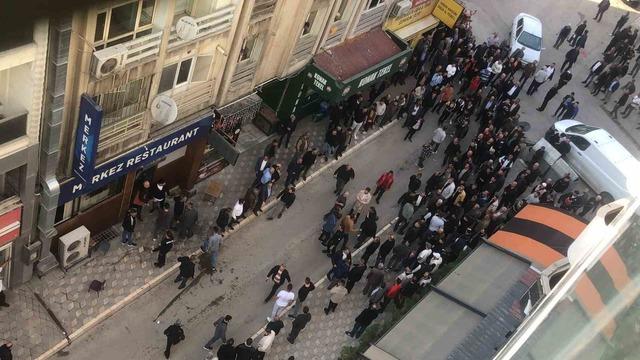 Elazığ’da iki grup arasında kavga: Masa ve sandalyeler havada uçuştu 4