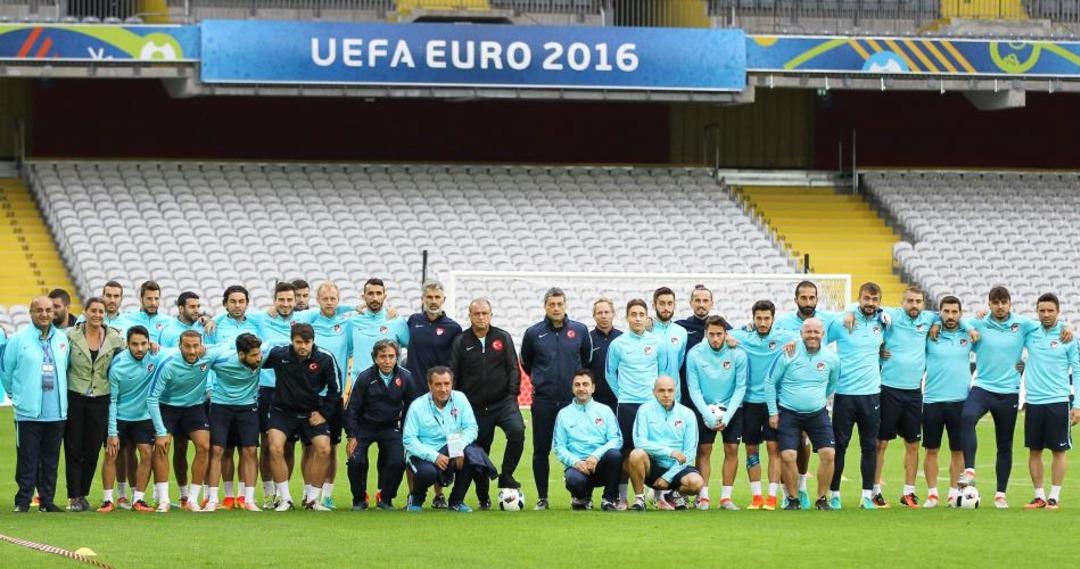 T&uuml;rkiye, &Ccedil;ek Cumhuriyeti ma&ccedil;ına hazır