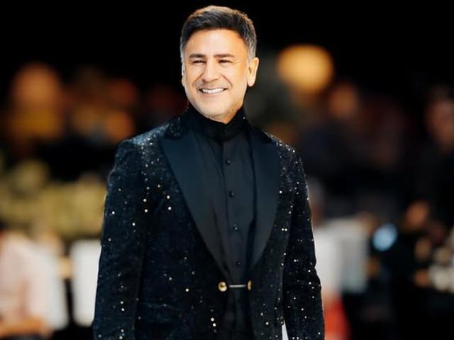 9 &ccedil;ocuk babası İzzet Yıldızhan kızı Zelal ile g&uuml;ndem oldu! Herkes aynı yorumu yaptı: ''Annesinin kopyası''