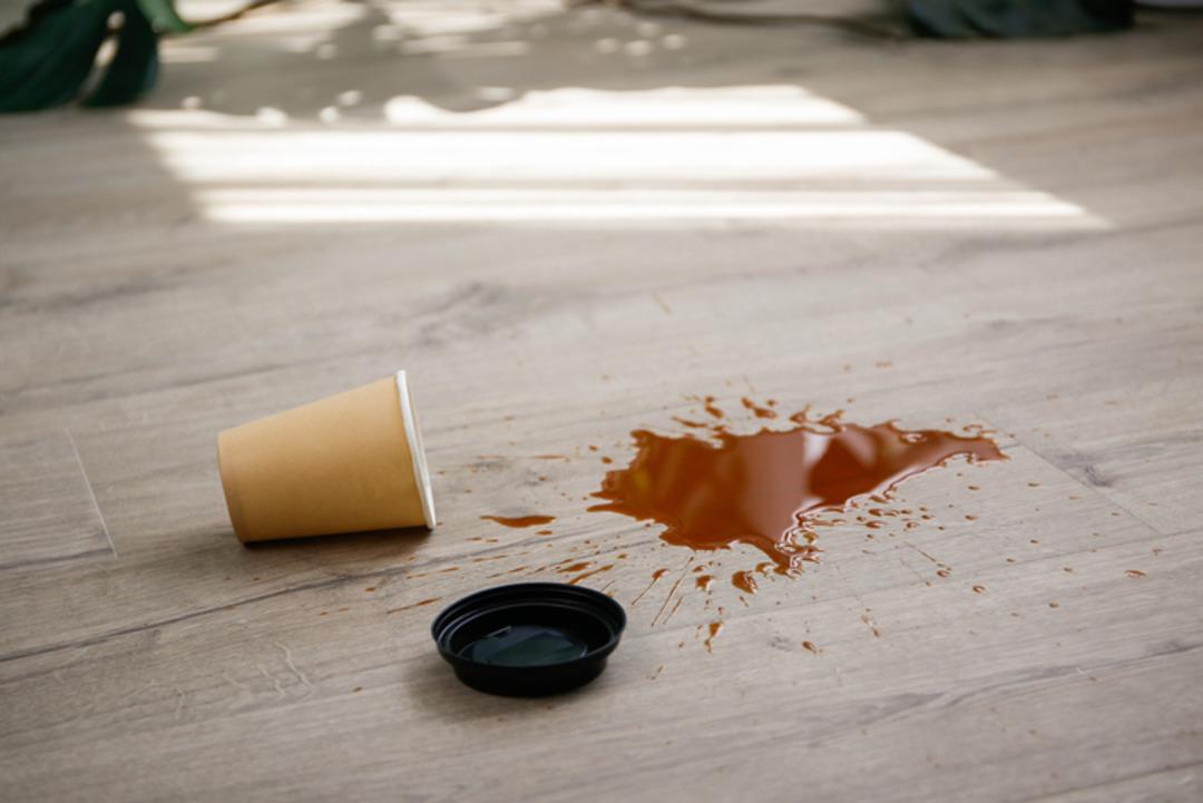 Londra’da kahveyi rögara dökme olayı gündem oldu: Türk kadına önce ceza verildi, sonra iptal edildi! Olay sosyal medyada çok konuşuldu... 1