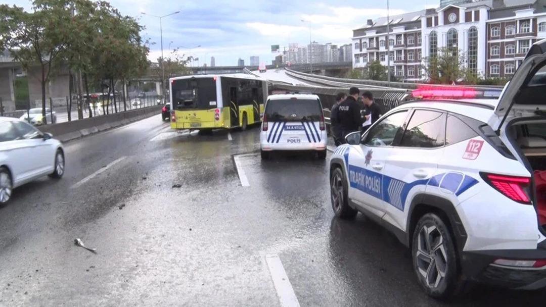 Kadıköy de İETT otobüsü kaza yaptı: Şoför alkollü çıktı 2