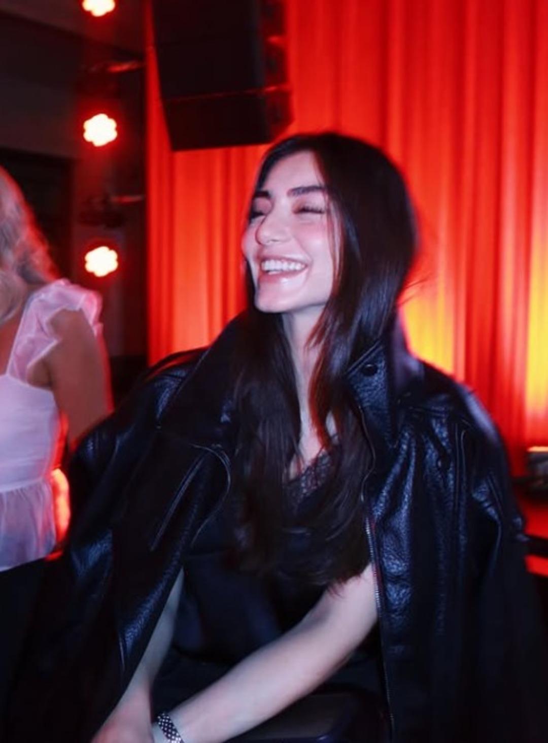 ÖZGE 1 ÖZGE 1