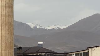 Yüksekova Mor Dağı’nın zirvesi beyaza büründü