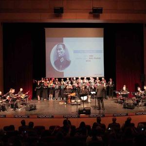 Tamamı sağlık çalışanlarından oluşan korodan konser