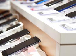 Kasım'da fiyat etiketleri değişecek! Vergi düzenlemesi sonrası en çok satan telefon modellerine indirim geliyor