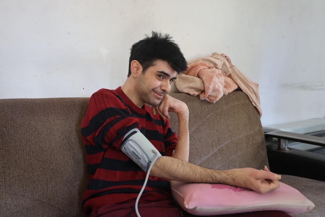 3 yıl sonra duş alıp, tıraş olan Barış a teşhis konuldu! Hastalığı ortaya &ccedil;ıktı 3