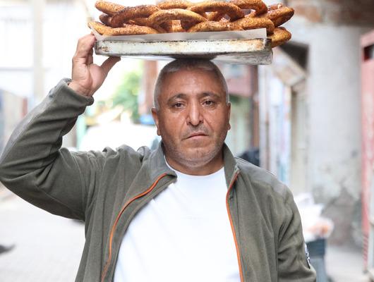 20 yıl simit sattı, 14 yıl KPSS'ye girdi, 49 yaşında atandı! 
